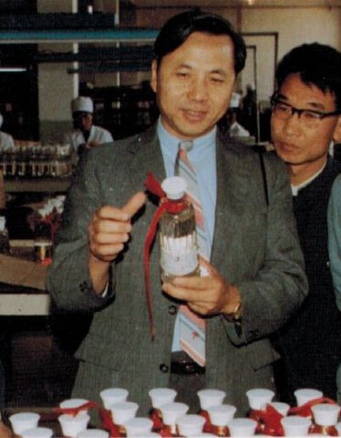Jim Chen working with suppliers in 1992.